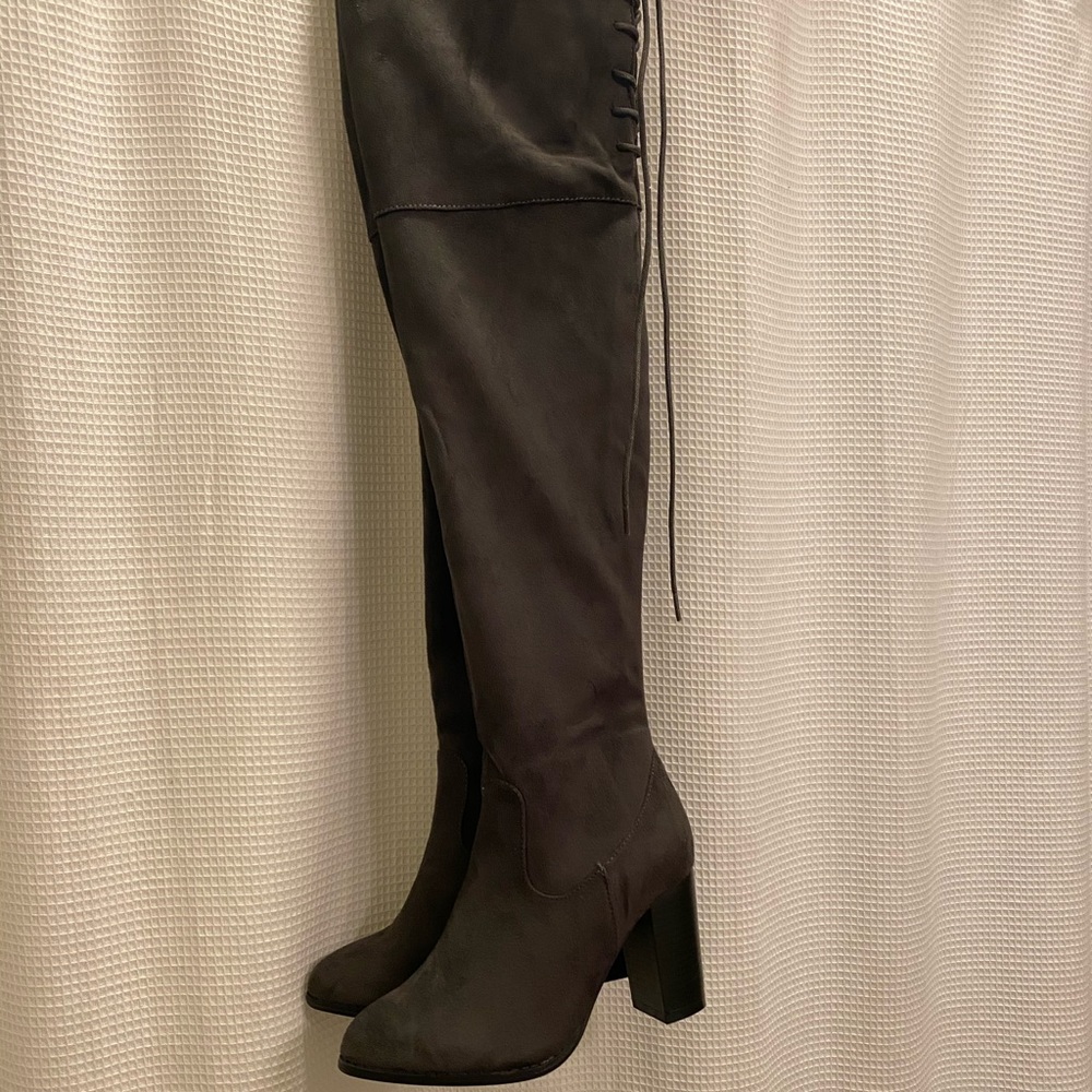 Knee high -over the knee grey boots NEW never worn